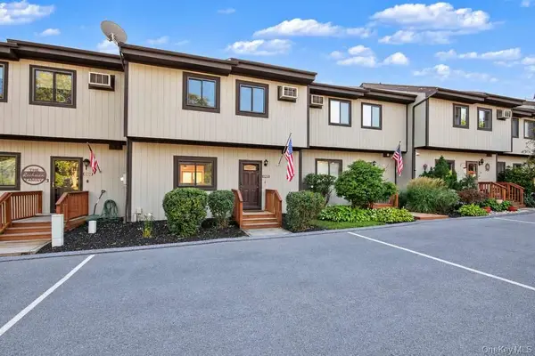 6103 Chelsea CV, Hopewell Junction, NY 12533