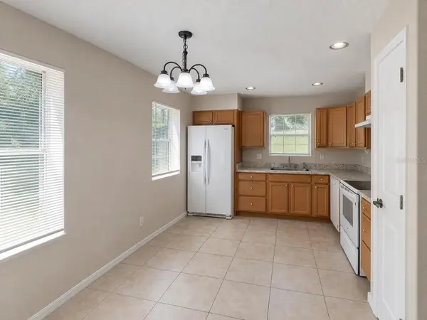 912 E CITRUS AVE, Eustis, FL 32726