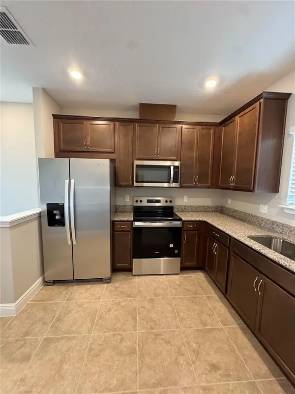 9740 UNDSET ALY #9740, Orlando, FL 32827