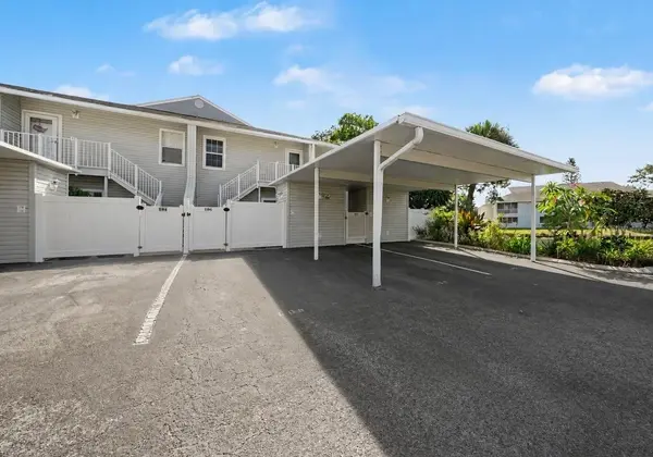 8350 SAVANNAH TRACE CIR #106, Tampa, FL 33615