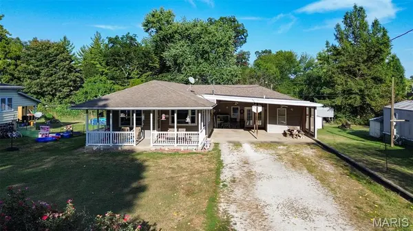 115 N St. Louis AVE, Kampsville, IL 62053