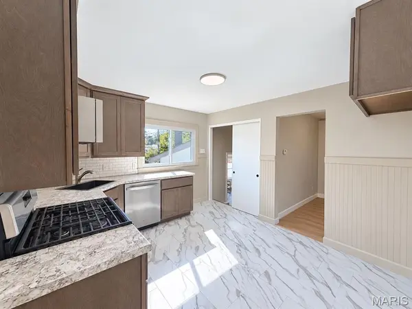 4026 Melon DR, St Louis, MO 63125