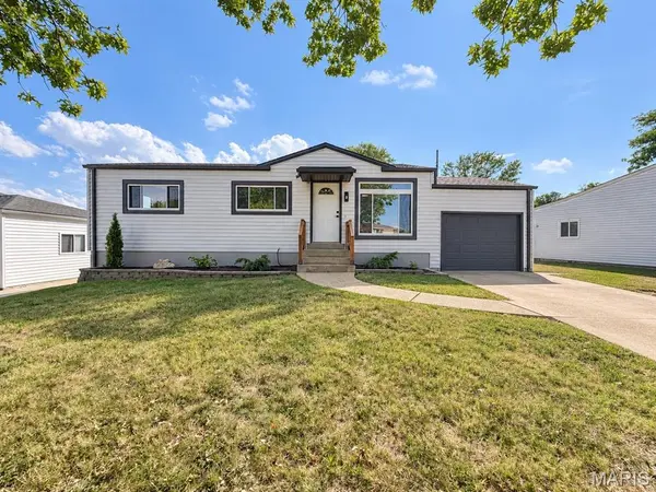 4026 Melon DR, St Louis, MO 63125