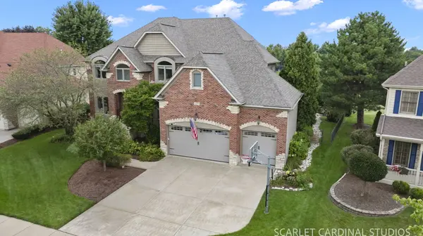 2275 Glouceston LN, Naperville, IL 60564