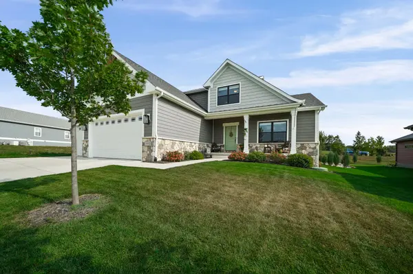 3002 Forestside LN, Valparaiso, IN 46385