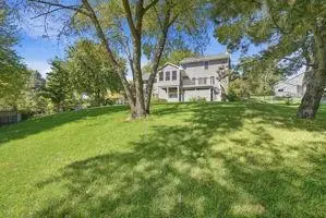 8659 Quinwood LN N, Maple Grove, MN 55369
