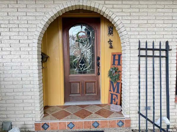 1461 VALLE VISTA BLVD #6, Pekin, IL 61554