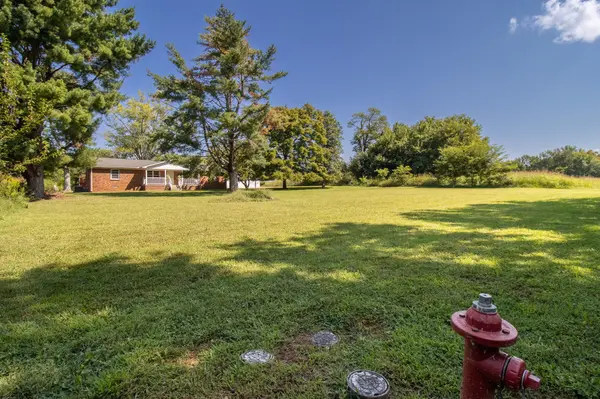 7840 Melton Rd, White House, TN 37188
