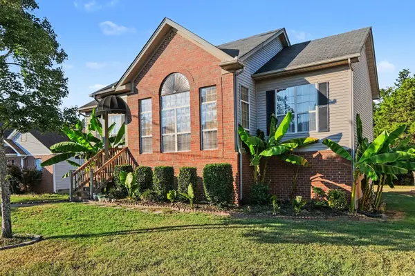 3777 Seasons Dr, Antioch, TN 37013