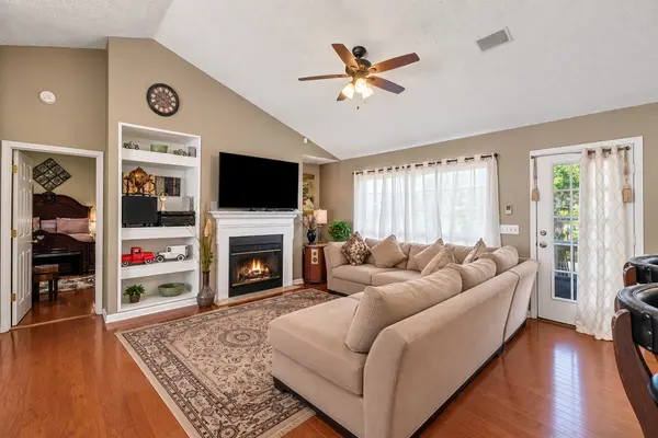 3777 Seasons Dr, Antioch, TN 37013