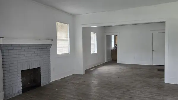 1251 LAMAR AVE, Memphis, TN 38104