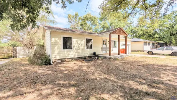 400 W 7th St, Lebo, KS 66856