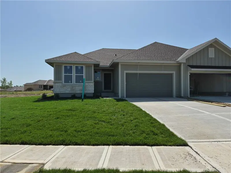 5008 N 146th ST, Basehor, KS 66007