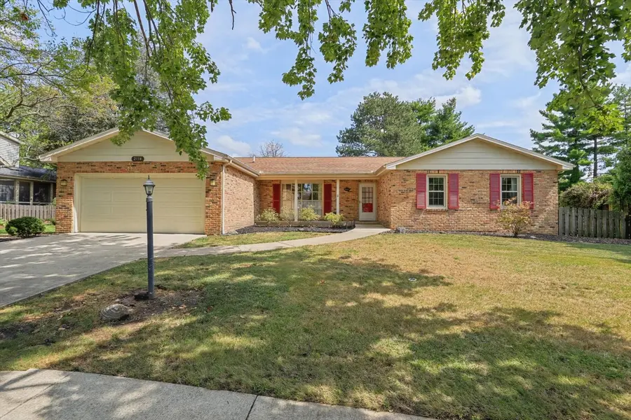 2118 Bristol RD, Champaign, IL 61821