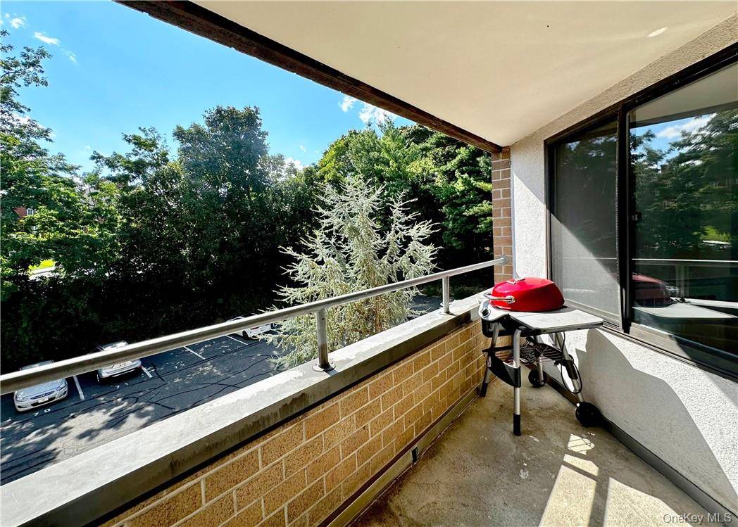 680 W Boston Post RD #3Q, Mamaroneck, NY 10543