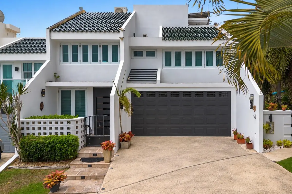 1 URB. EVERGREEN TOWN HOUSES, Vega Alta, PR 00692