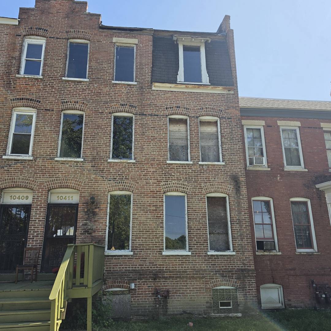 10411 S Corliss AVE, Chicago, IL 60628