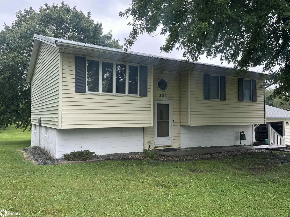 306 S Kearney ST, Morning Sun, IA 52640