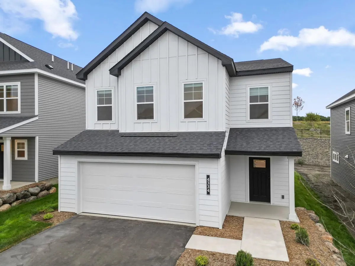 4334 Meadowview DR, Waconia, MN 55387