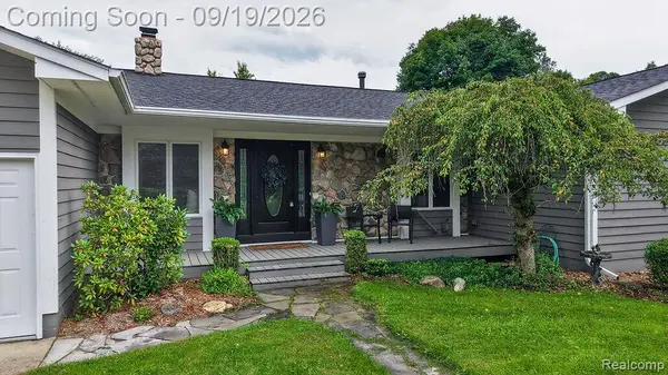 2524 Curtis RD, Addison Township, MI 48367