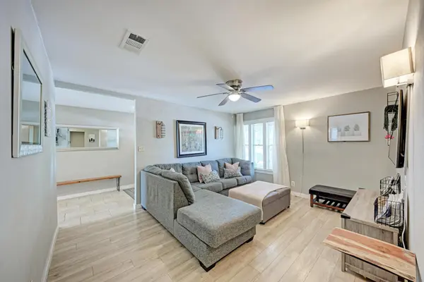 6810 Langston DR, Austin, TX 78723