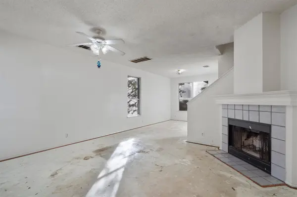 512 Dusty Leather CT, Pflugerville, TX 78660