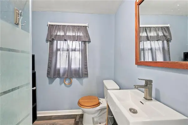 516 SW 13 ST, Blue Springs, MO 64015