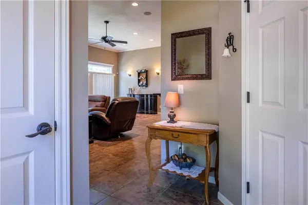 716 Coving CT, Lawrence, KS 66049