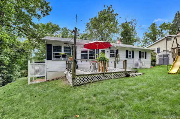10 Woodycrest TRL, Monroe, NY 10950