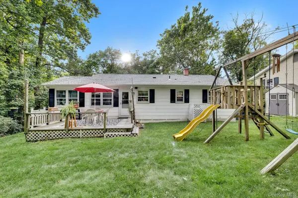 10 Woodycrest TRL, Monroe, NY 10950