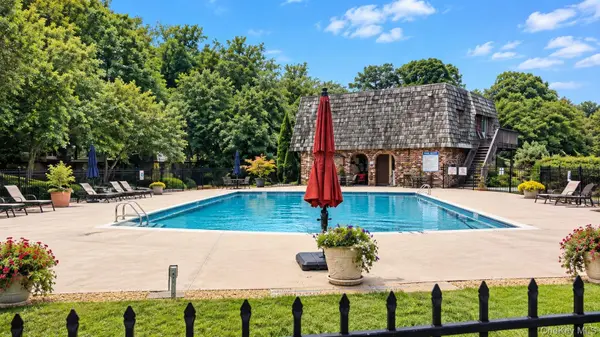 4 Briarcliff DR #9, Ossining, NY 10562