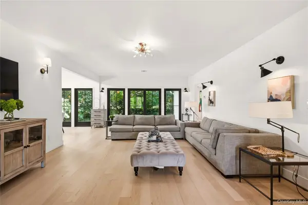 10 The Locusts, Roslyn Estates, NY 11576