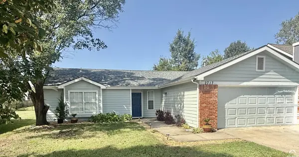 2717 Wildflower DR, Lawrence, KS 66047