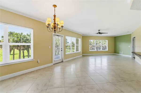 7820 34TH AVE W #102, Bradenton, FL 34209