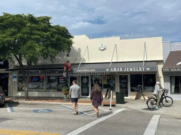 1547 MAIN ST, Sarasota, FL 34236
