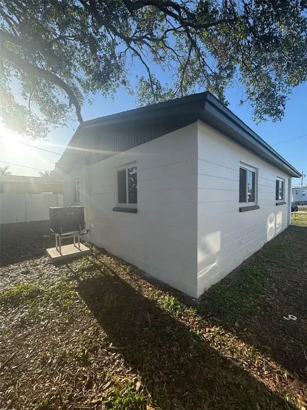 342 51ST AVE N, St Petersburg, FL 33703