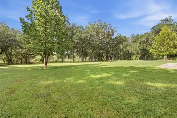 10594 NE 104TH CIR, Oxford, FL 34484