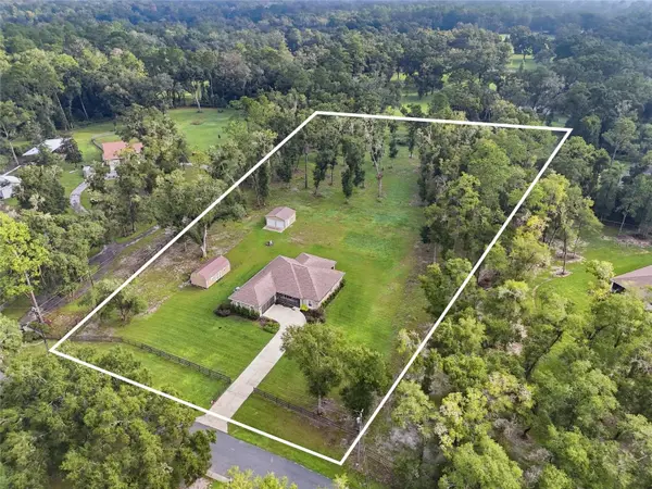 16 LAKESIDE DR, Ocala, FL 34482