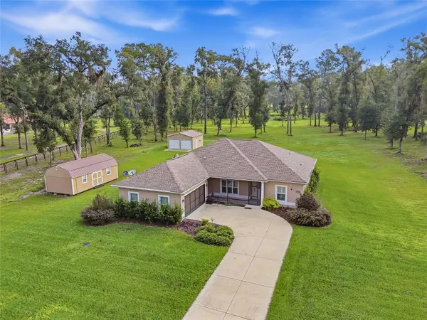 16 LAKESIDE DR, Ocala, FL 34482