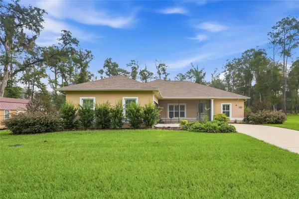 16 LAKESIDE DR, Ocala, FL 34482