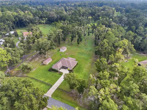 16 LAKESIDE DR, Ocala, FL 34482