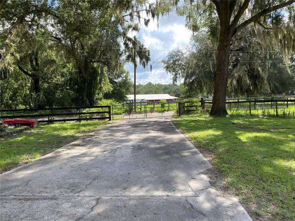 18620 NE 12TH CT, Citra, FL 32113