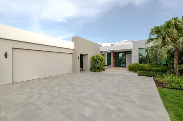 5 SALT LN, Dorado, PR 00646