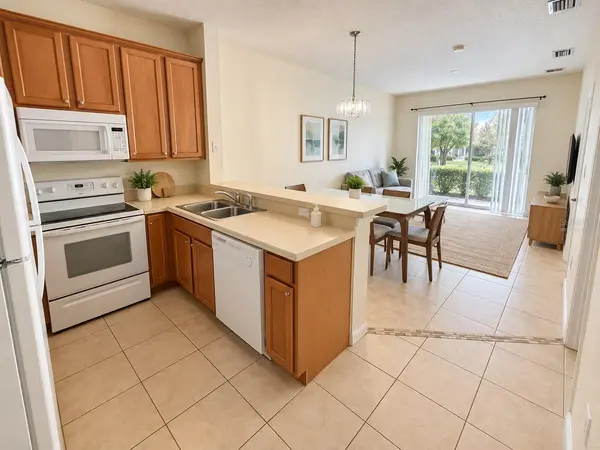 2113 WINTERSET DR, Lakeland, FL 33813