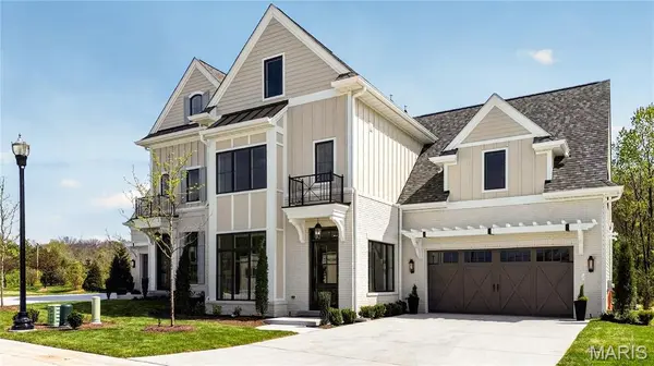 20 Enclave DR, Des Peres, MO 63122