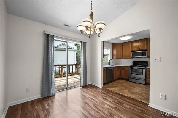 1614 Thrush TER, St Louis, MO 63144