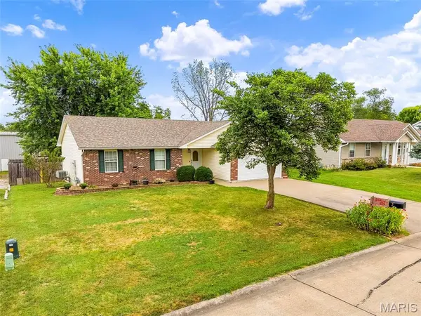1005 Southway DR, Bowling Green, MO 63334