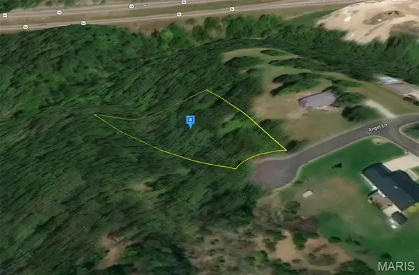 120 Angel LN, Holts Summit, MO 65043