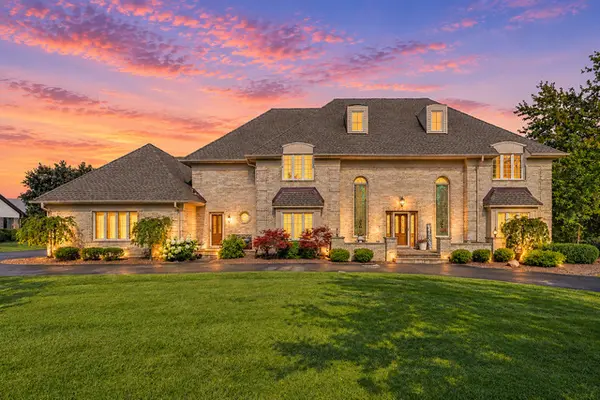 7 Paddock, Lemont, IL 60439