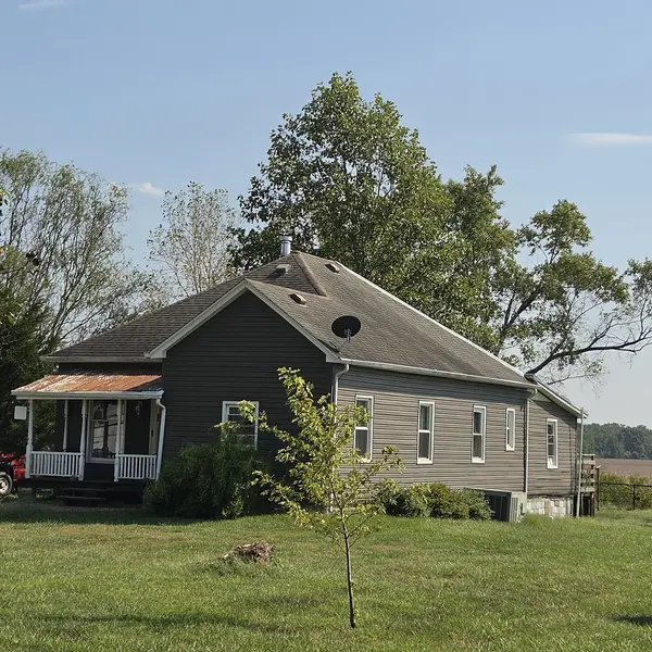 14496 Summers RD, Benton, IL 62812